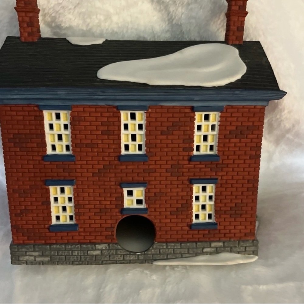 Department 56 Christmas Village Exclusive Heinz Company House 1996- flawed - Picture 3 of 8